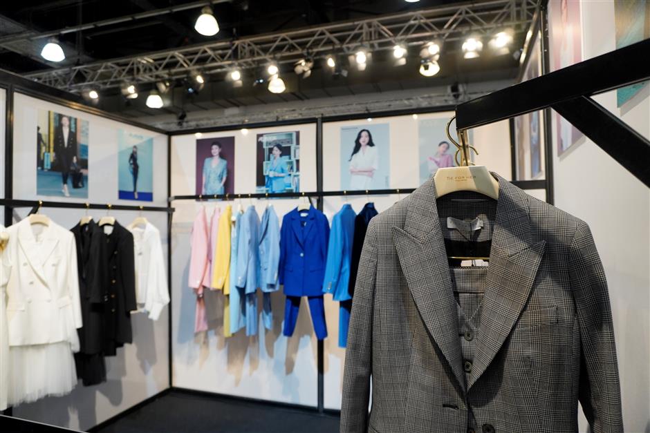 Fashion brands go online to beat pandemic