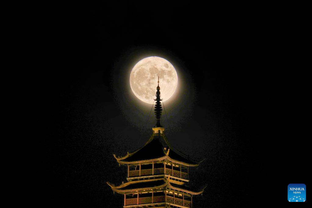 Full Moon Seen Across China On Mid Autumn Festival China Story full-moon-seen-across-china-on-mid-autumn-festival-china-story