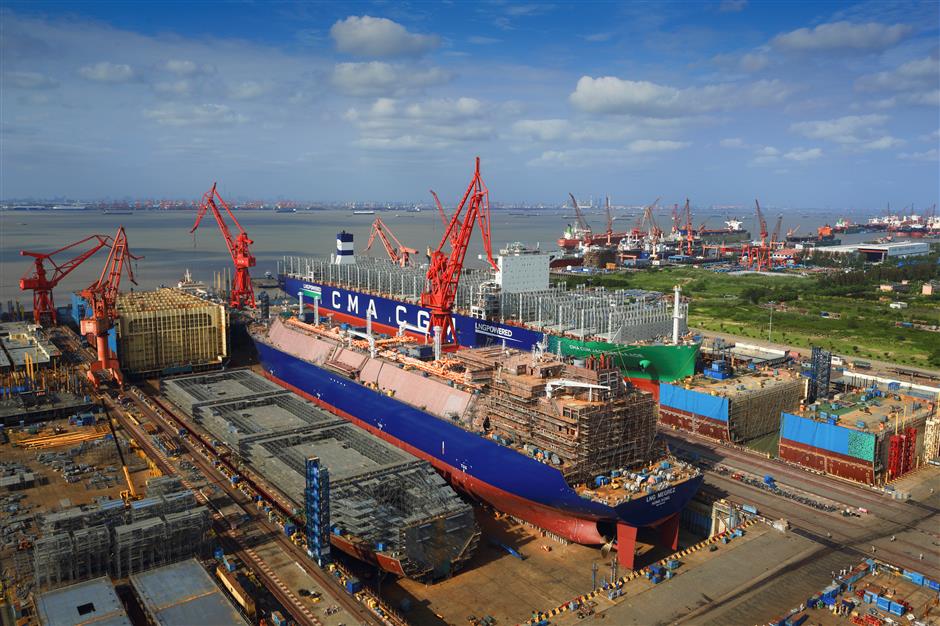 Pudong firms returning to normal working